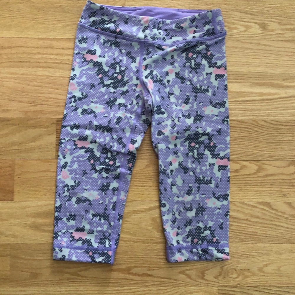 Printed ivivva cropped leggings